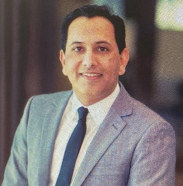 Dr Atteeq